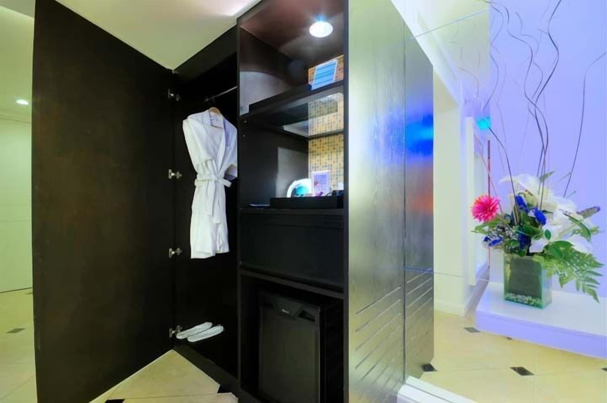 Aspira Skyy Sukhumvit 1 Otel Bangkok Dış mekan fotoğraf